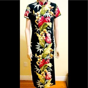 YOUNG HAWAII MULTI ALOHA DRESS WOMEN - SIZE M